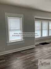 11205 E 10 S in Independence, MO - Building Photo - Building Photo