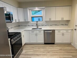 974 Cypress Ave in Brick, NJ - Building Photo - Building Photo