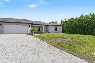 1109 NW 12th Ln in Cape Coral, FL - Building Photo - Building Photo