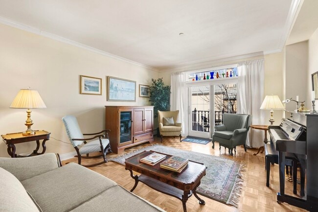property at 207 Shearwater Ct W