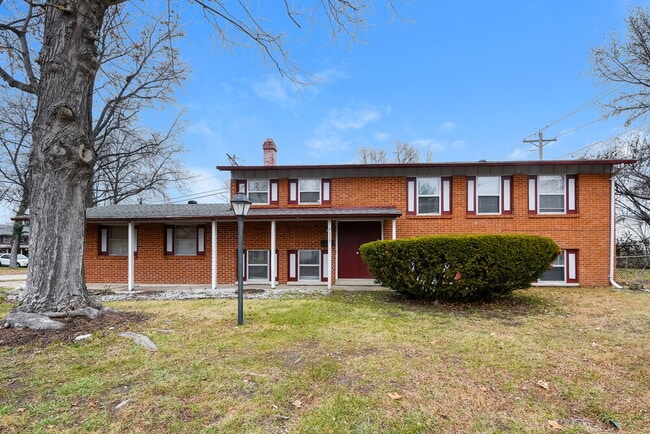 property at 2315 E Humes Ln