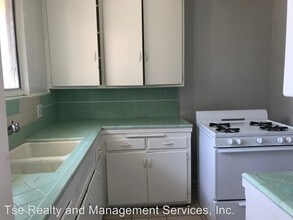 516 E Lomita Ave in Glendale, CA - Building Photo - Building Photo