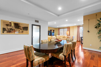 130 N Swall Dr, Unit 102 in Beverly Hills, CA - Building Photo - Building Photo