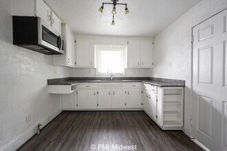 1433 W 5th St in Anderson, IN - Foto de edificio - Building Photo