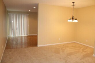 6852 Misty View Dr in Jacksonville, FL - Building Photo - Building Photo