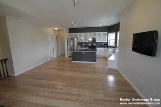 17 Ashley St in Boston, MA - Building Photo - Building Photo