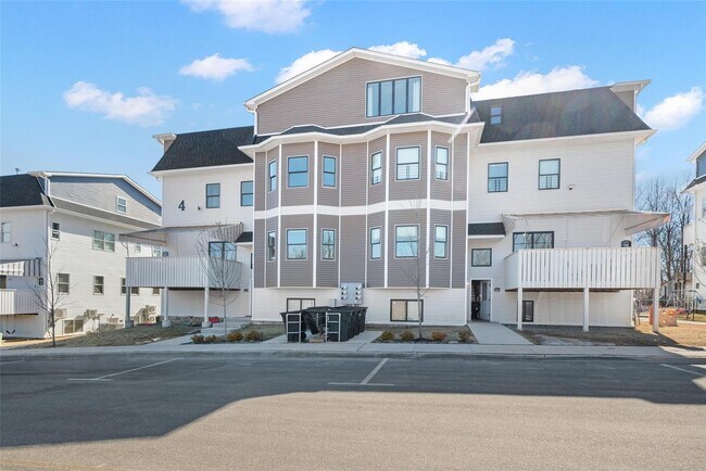4 Market St in Bloomingburg, NY - Building Photo - Building Photo