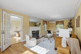 66 Scott Rd in Belmont, MA - Building Photo - Building Photo