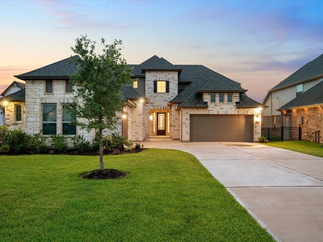 property at 262 Peninsula Pt Dr