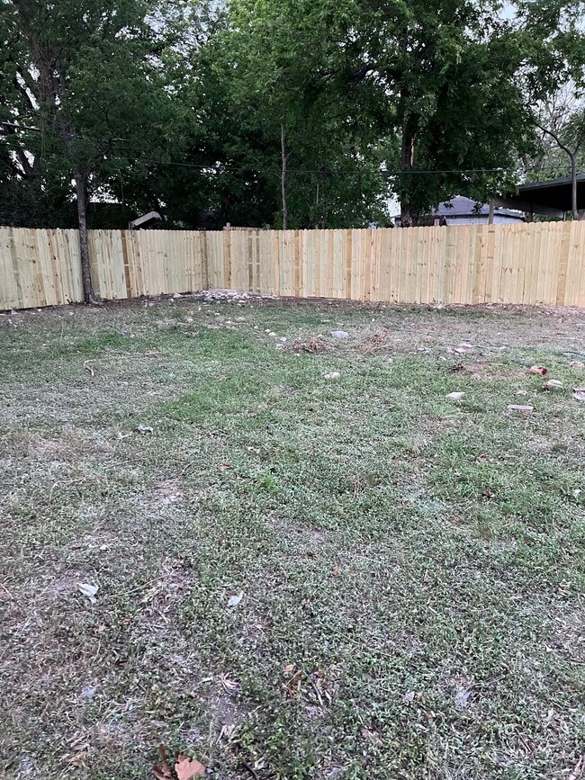 1031 Elmwood Ave in Fort Worth, TX - Building Photo - Building Photo