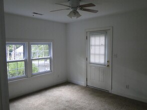 106 Pine St in Carrboro, NC - Building Photo - Building Photo