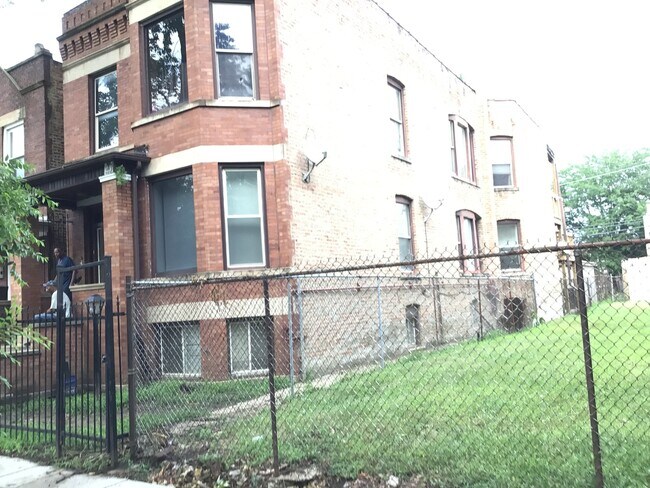 property at 6131 S Langley Ave