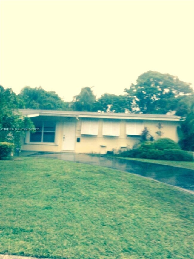 9925 SW 84th St in Miami, FL - Building Photo - Building Photo