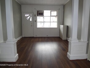 52 Center St in Ashley, PA - Building Photo - Building Photo