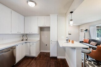 623 Freiling in San Antonio, TX - Building Photo - Building Photo