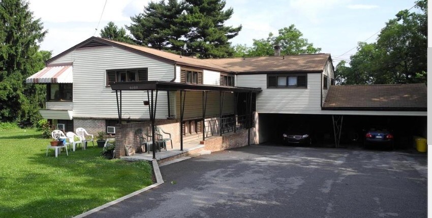 6000 Chambers Hill Rd in Harrisburg, PA - Foto de edificio