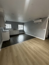 14719 S. Berendo Ave in Gardena, CA - Foto de edificio - Interior Photo