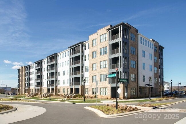 6010 Jasmine Ln, Unit B2 in Charlotte, NC - Building Photo - Building Photo