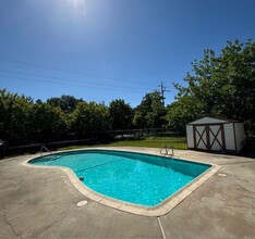 El Sereno Apartments in Chico, CA - Building Photo - Building Photo