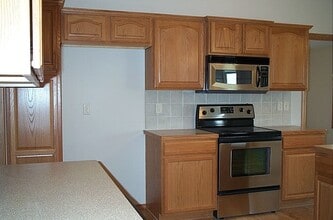 2920 N Rough Creek Rd in Derby, KS - Building Photo - Building Photo