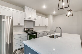 2944 Forest Park Blvd in Fort Worth, TX - Building Photo - Building Photo