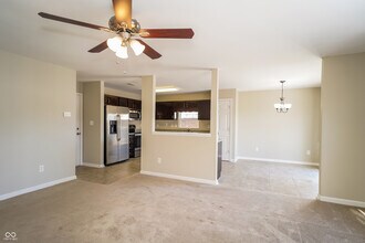 929 Nicole Way in New Whiteland, IN - Building Photo - Building Photo
