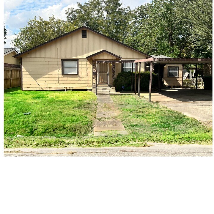 4609 Dabney St in Houston, TX - Building Photo