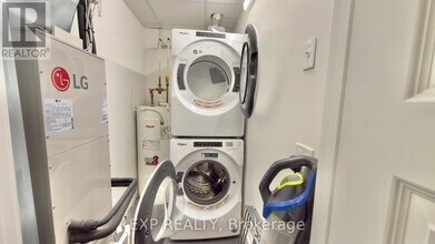 103 Roger St in Waterloo, ON - Building Photo - Building Photo