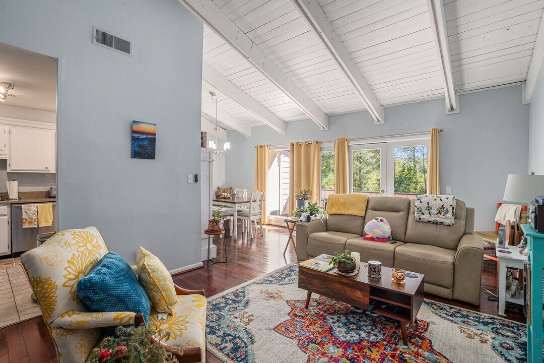 3813 Paces Ferry W in Atlanta, GA - Building Photo