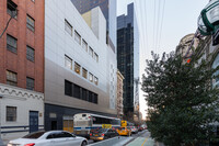 417 E 60th St in New York, NY - Foto de edificio - Building Photo