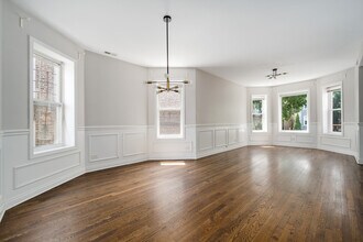 2441 N Harding Ave in Chicago, IL - Building Photo - Building Photo