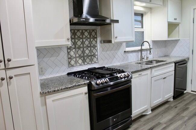 property at 10020 Losa Dr