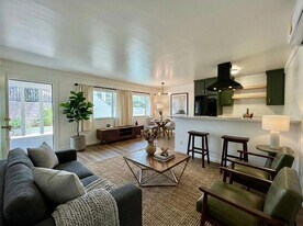 5819 Carlton Way in Los Angeles, CA - Building Photo