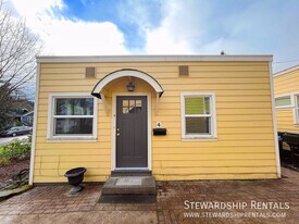 2024 Emerald St in Eugene, OR - Building Photo