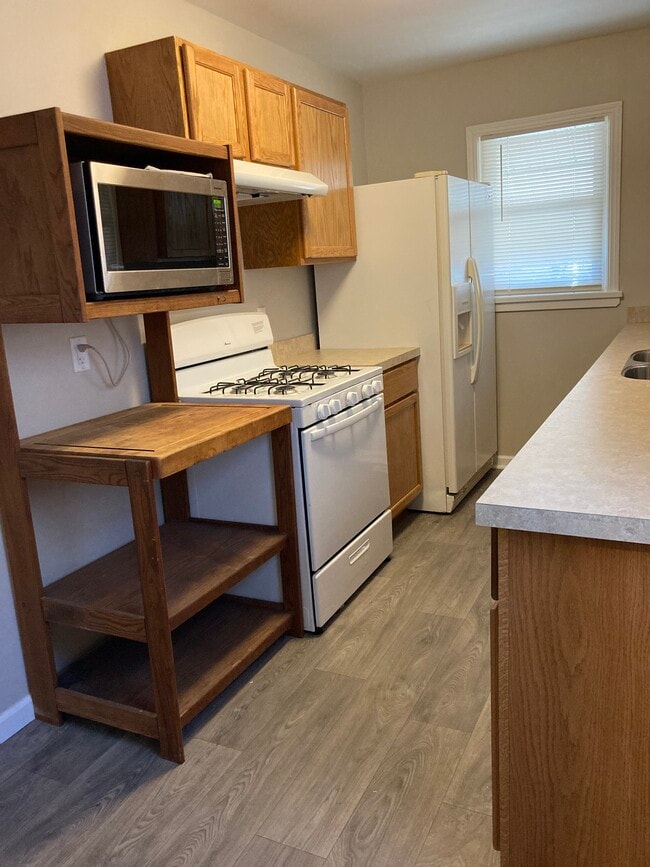 property at 830 N Taylor St