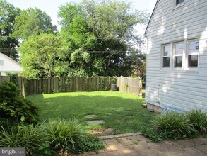 10001 Dallas Ave in Silver Spring, MD - Building Photo - Building Photo
