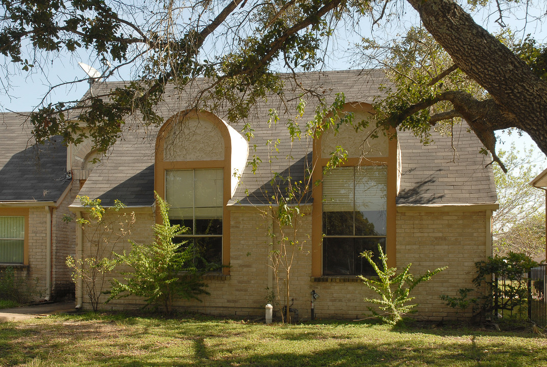 Langham Creek Town Homes in Houston, TX - Building Photo