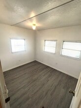 900 9th Ave E in Palmetto, FL - Foto de edificio - Building Photo