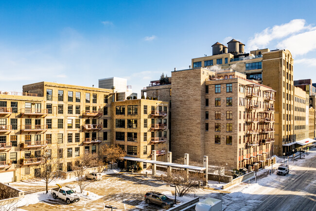 Stone Arch Lofts in Minneapolis, MN - Foto de edificio - Building Photo