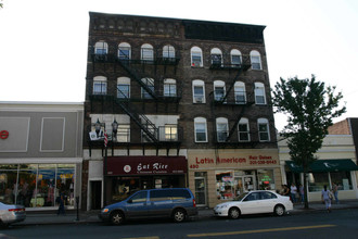 492 Broadway in Bayonne, NJ - Building Photo - Building Photo