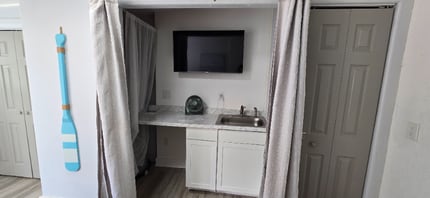 4616 22nd Ave S in St. Petersburg, FL - Foto de edificio - Building Photo