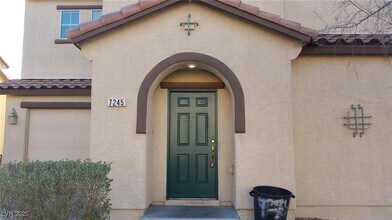 7245 Pine Barrens St in Las Vegas, NV - Foto de edificio - Building Photo