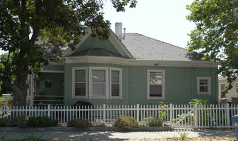 321 W. 6th St./607 'E' S Apartments