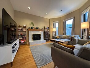 4633 N Kenmore Ave in Chicago, IL - Building Photo - Building Photo