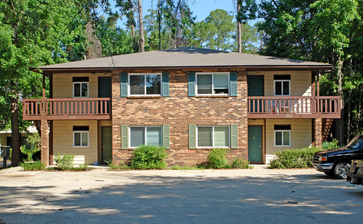 3200 Ginger Dr in Tallahassee, FL - Foto de edificio