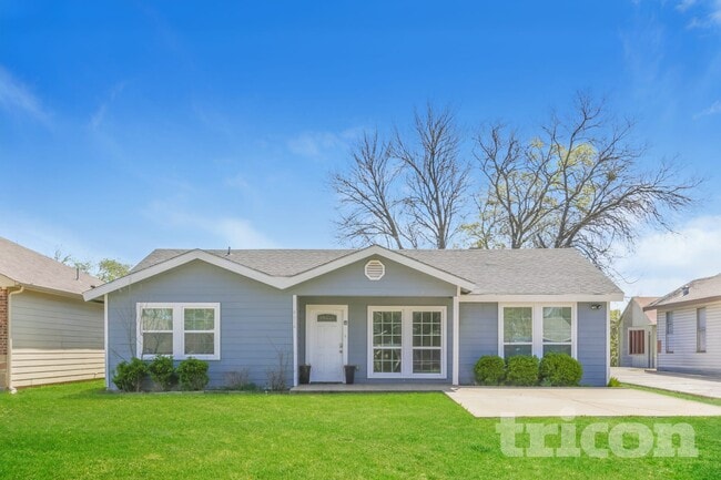 property at 4614 W Lake Highlands Dr