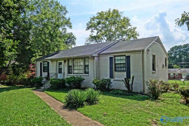 6504 Whitesburg Dr in Huntsville, AL - Building Photo - Building Photo