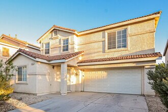 1110 Cliffbrook Hedge Ave in North Las Vegas, NV - Building Photo - Building Photo