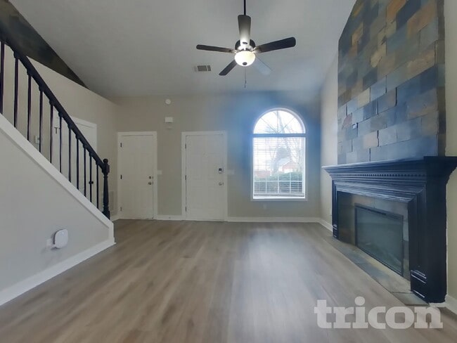 1097 Britley Park Ln in Woodstock, GA - Foto de edificio - Building Photo