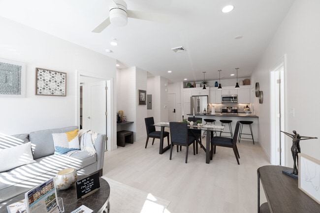 Rilassare at Rivers Ledge in Schenectady, NY - Foto de edificio - Interior Photo